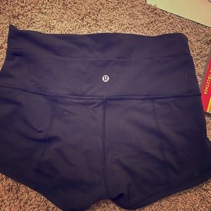 Lululemon size 10 euc shorties